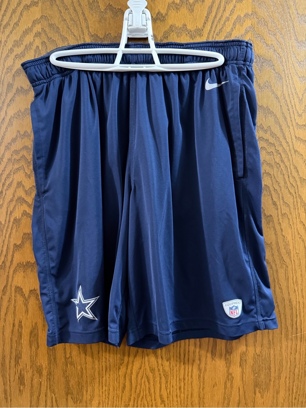 Nike Navy Dallas Cowboys Men’s Large Athletic Shorts with Team Logos